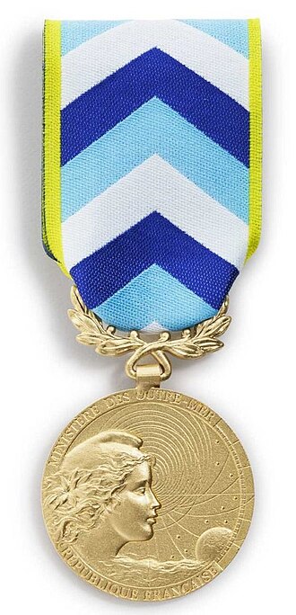 Médaille d'honneur de l'Engagement ultramarin échelon - Or 